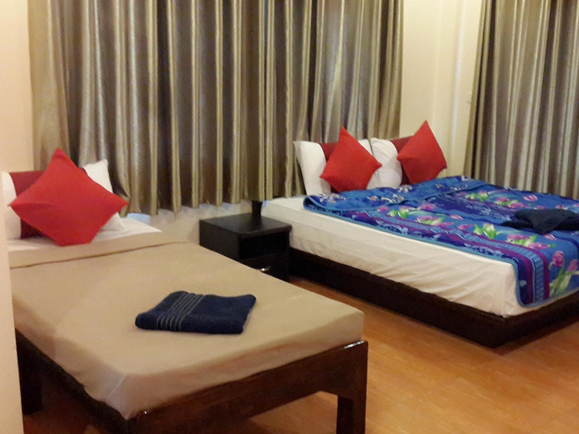 Cat House Hotel Chiang Mai Exterior photo
